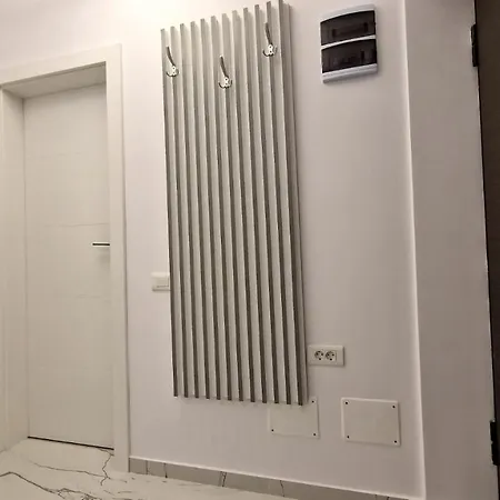 Regie Rezidence דירה