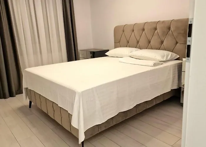 Regie Rezidence Apartment *